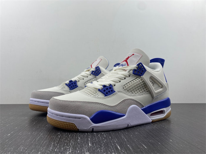 Nike SB x Air Jordan 4 DR5415-107