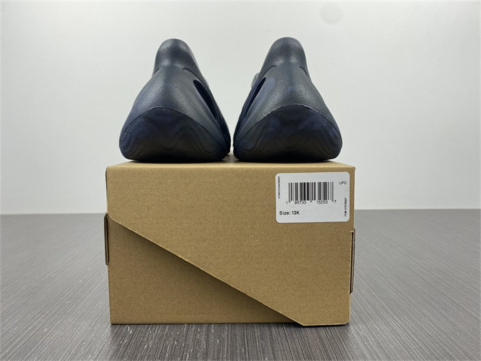 Ad*s yeezy foam rnnr mineral blue gv7903