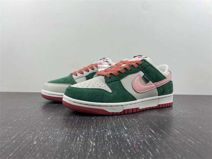 Nike Dunk Low SE All Petals United Fir Green FN8923-061