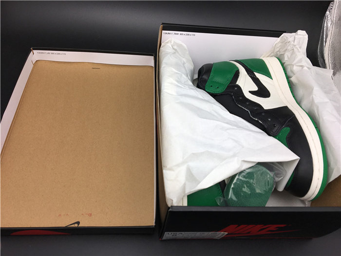 Jordan1 Retro Pine Green 555088-302