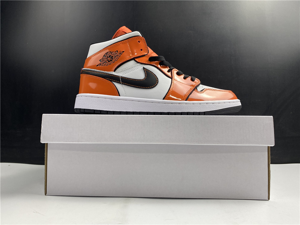 Jordan1 Mid SE Turf Orange DD6834-802