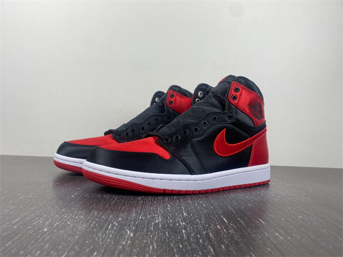 jordan 1 retro high og satin bred fd4810-061