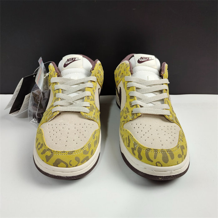 nike dunk low prm “medium curry” dd1390-100