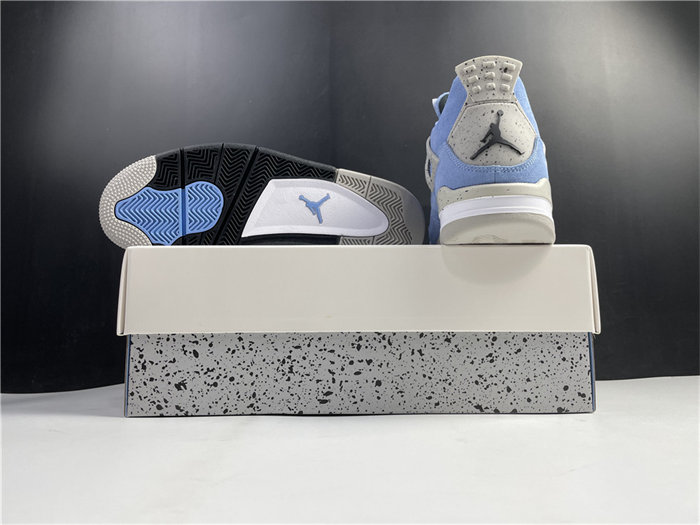 Jordan 4 Retro University Blue CT8527-400