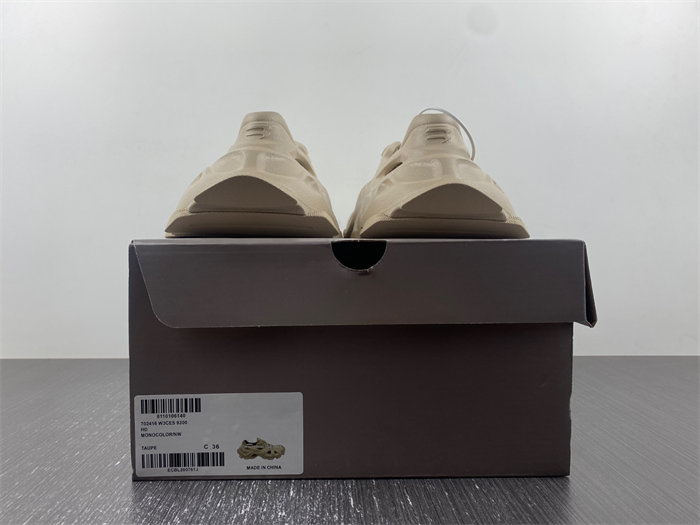 balenciaga hd lace up beige 702421w3ces9300