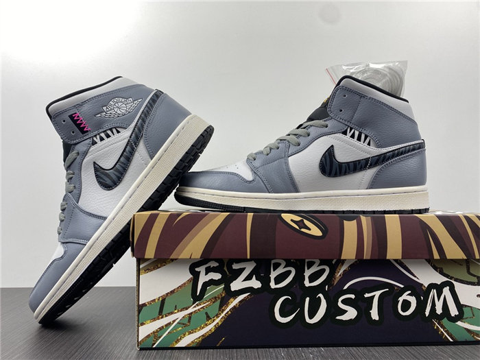 Jordan1 dark grey 554724-170