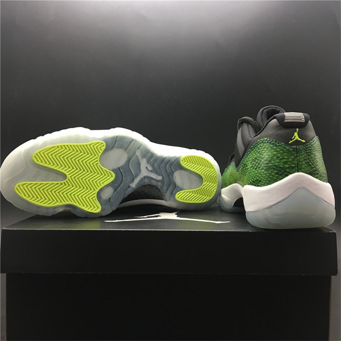 jordan 11 retro low green snakeskin 528895- 033