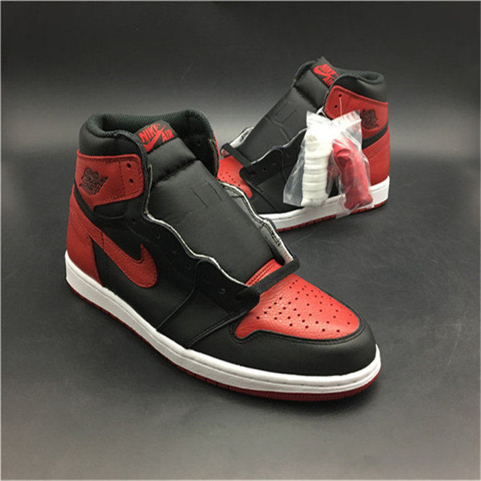 Jordan1 Bred Banned 555088-001