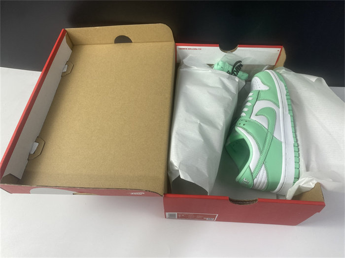 nike dunk low green glow dd1503-105