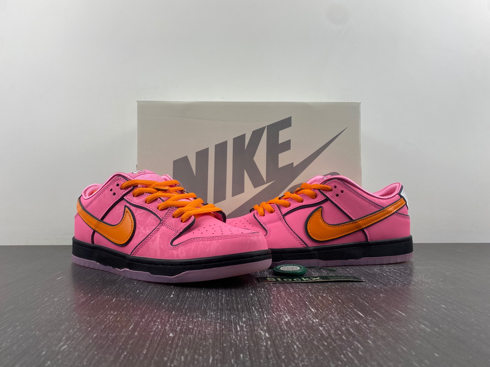 he Powerpuff Girls x Nike SB Dunk Low “Blossom”