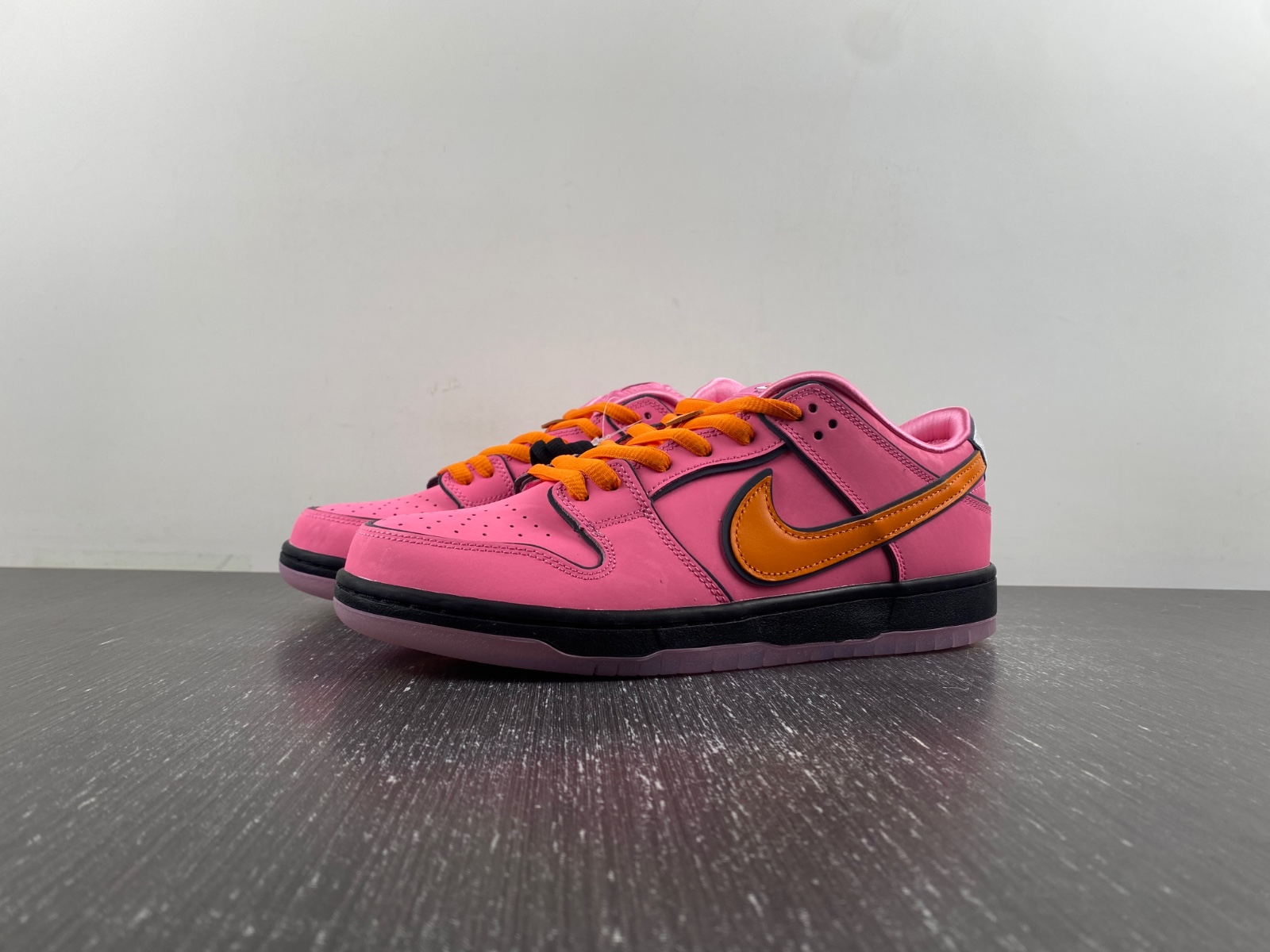 he Powerpuff Girls x Nike SB Dunk Low “Blossom”