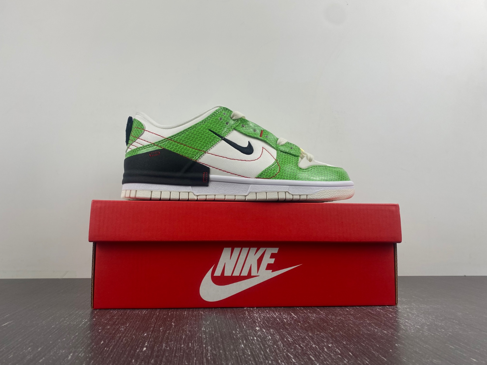 nike dunk disrupt 2