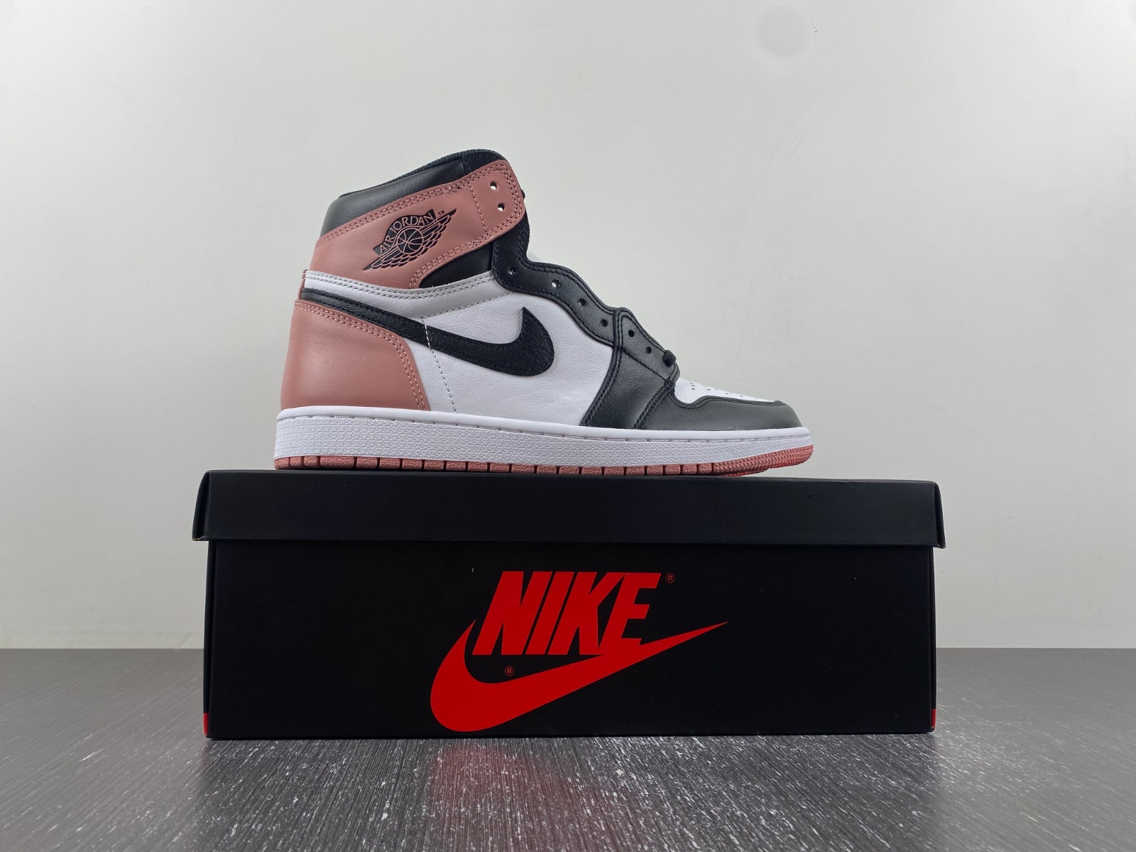 Air Jordan 1 Retro High OG NRG