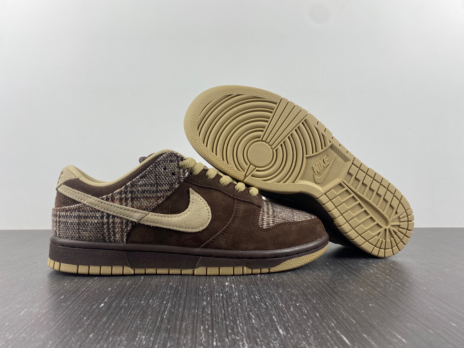 Nike SB Dunk Low Pro 