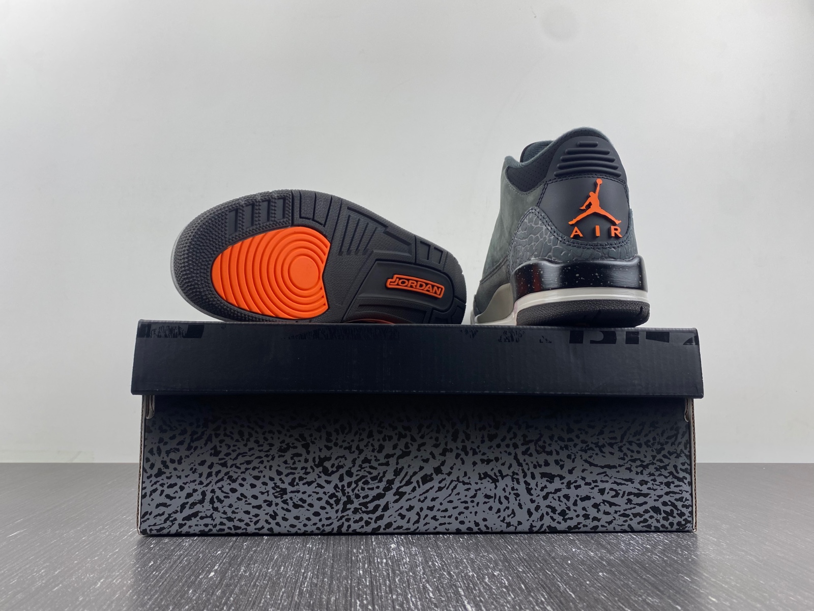 air jordan 3 “fear”