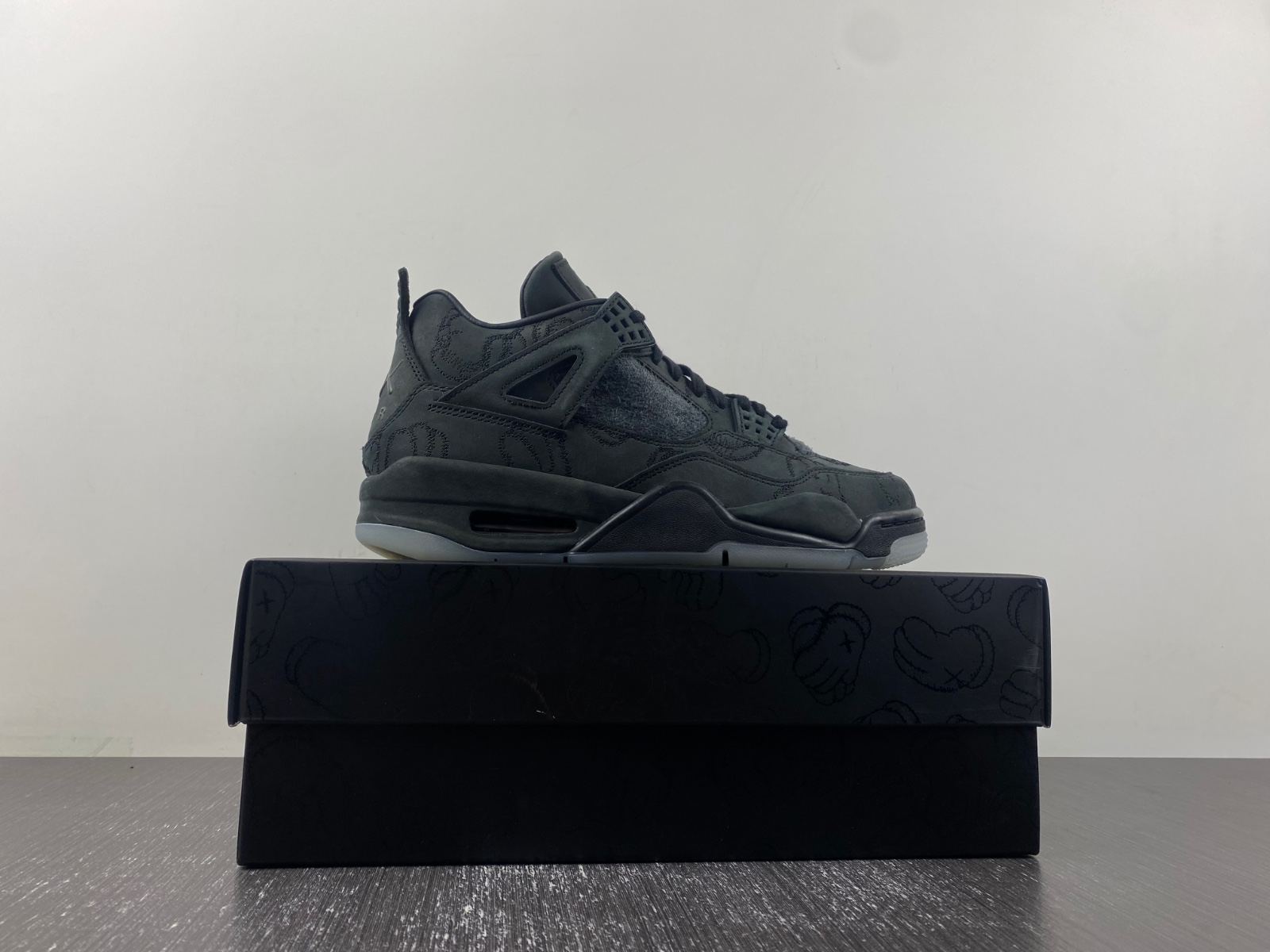 Air Jordan 4 Retro Kaws Black 930155 001