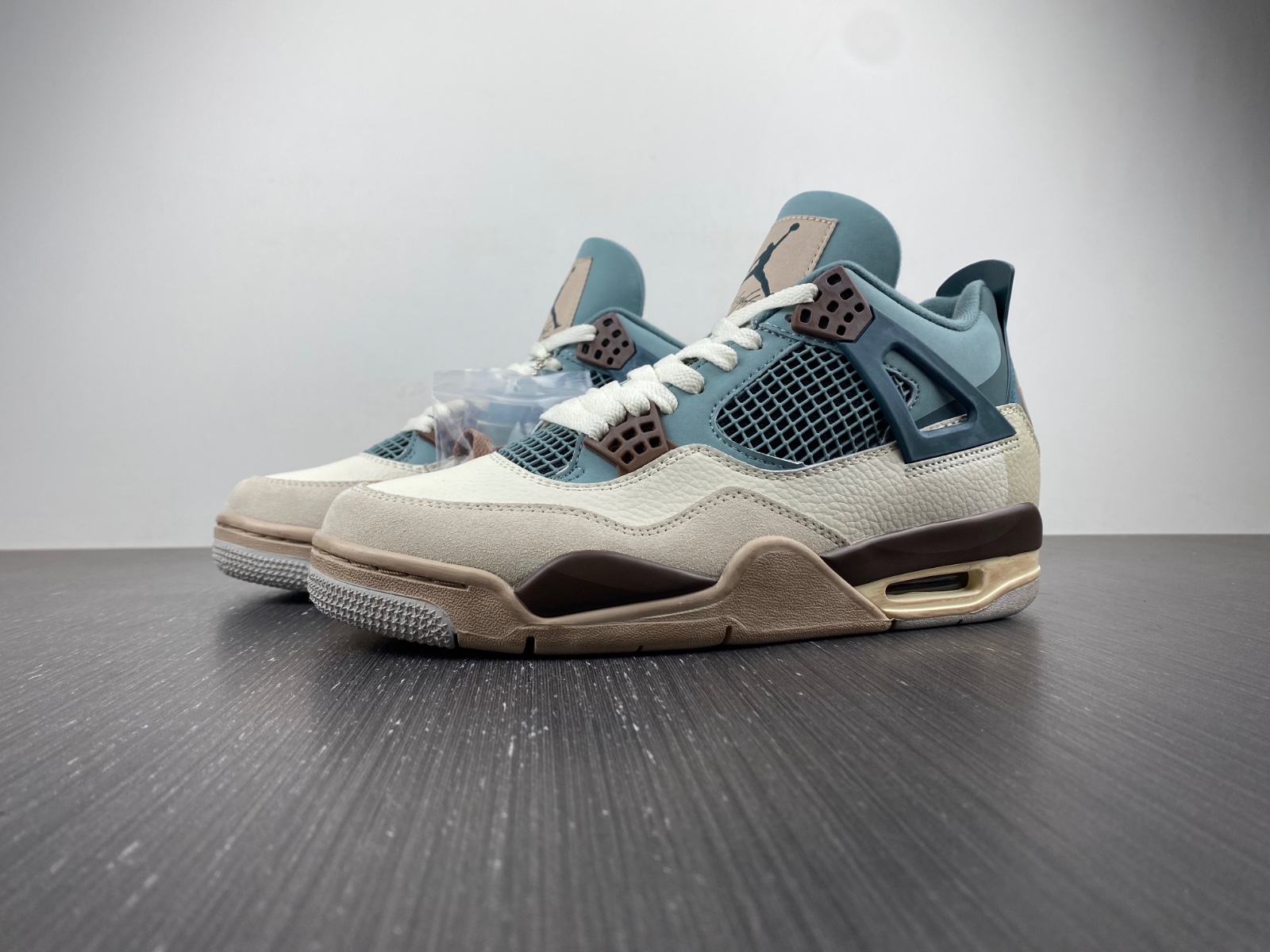 Air Jordan 4 “Snorlax Custom.”