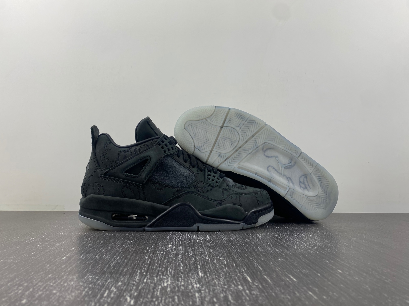 Air Jordan 4 Retro Kaws Black 930155 001