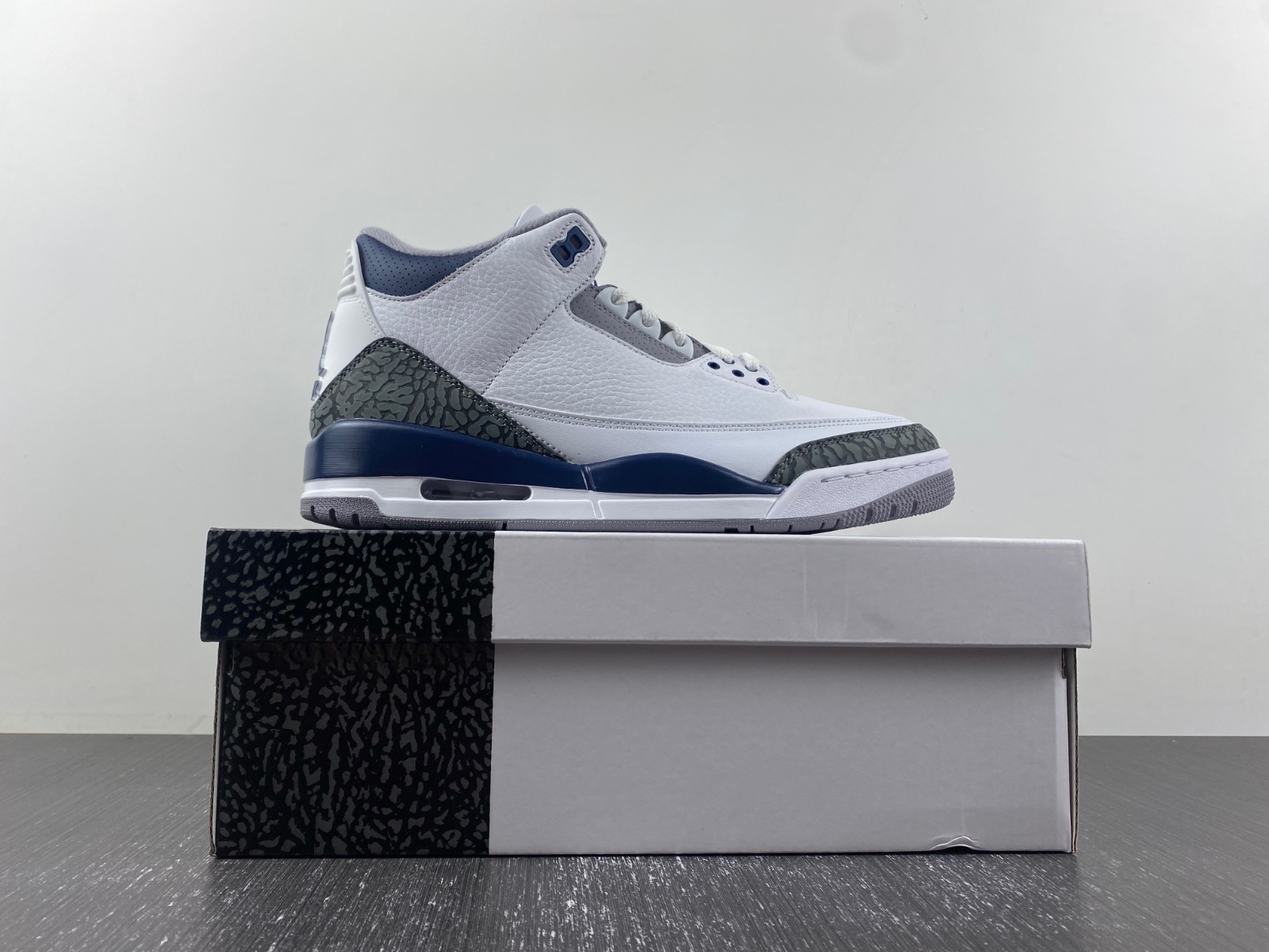 Air Jordan 3 “Midnight Navy”