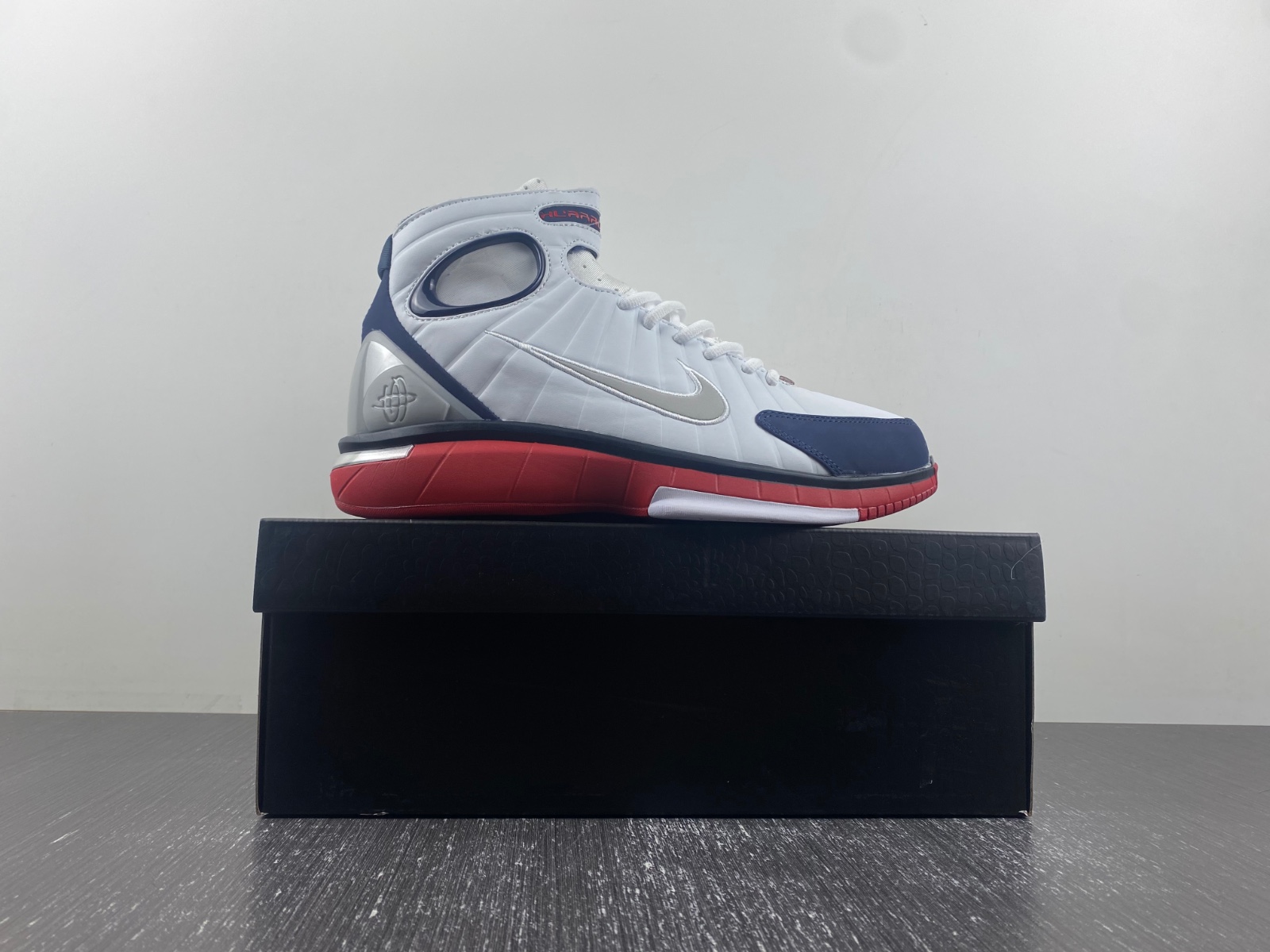 Nike Zoom Huarache 2K4 ‘USA’