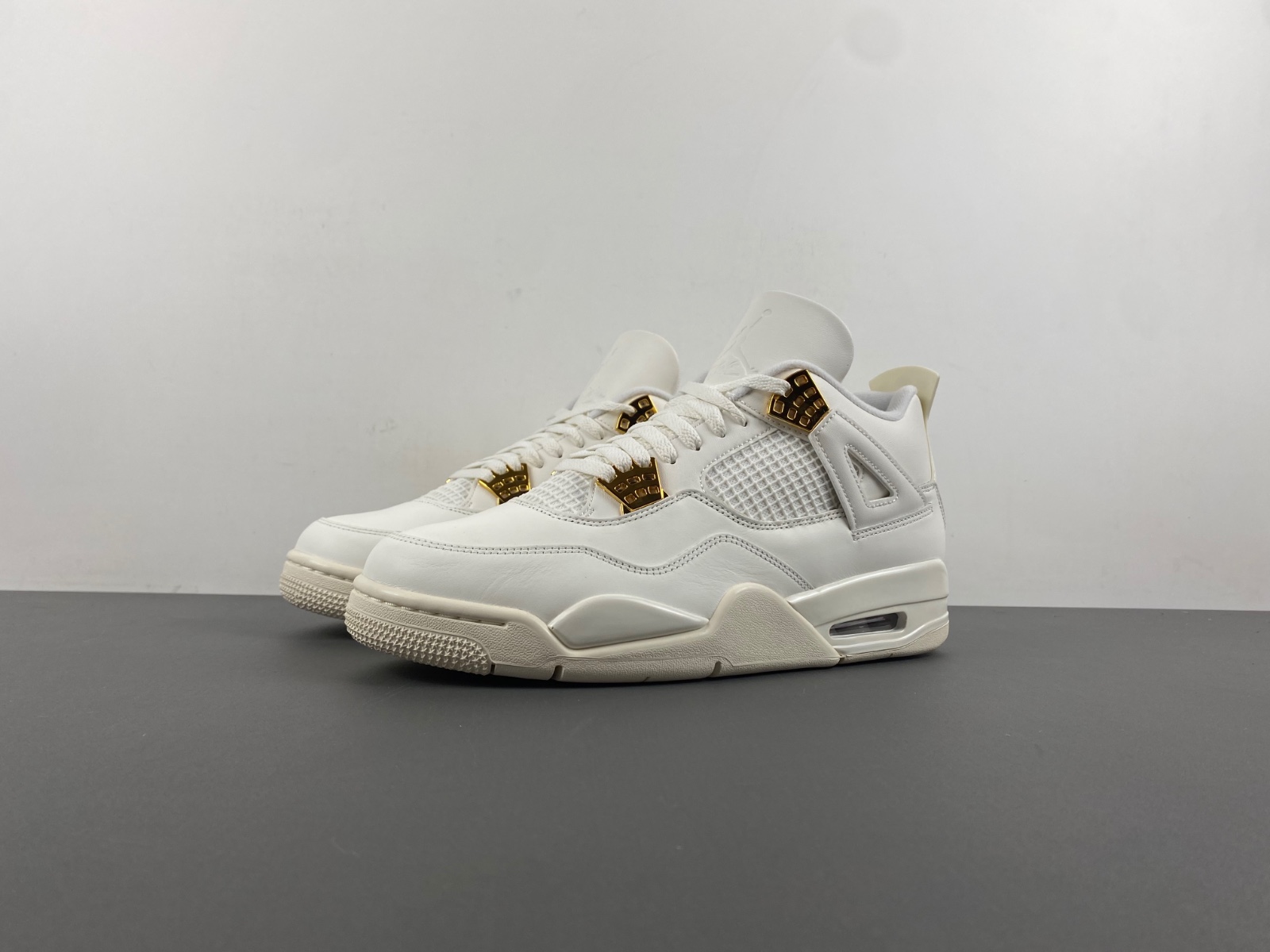 Air Jordan 4 “Metallic Gold” AQ9129-170