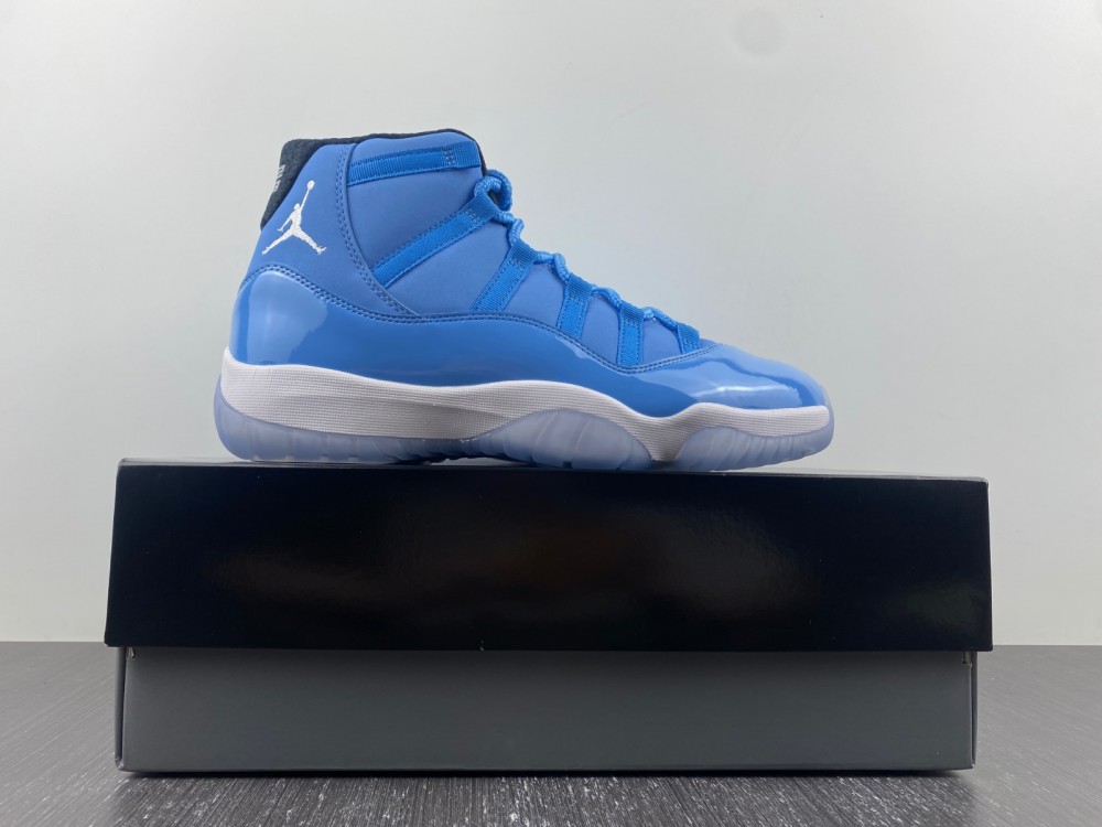 Air Jordan 11 "Pantone" 717602-900