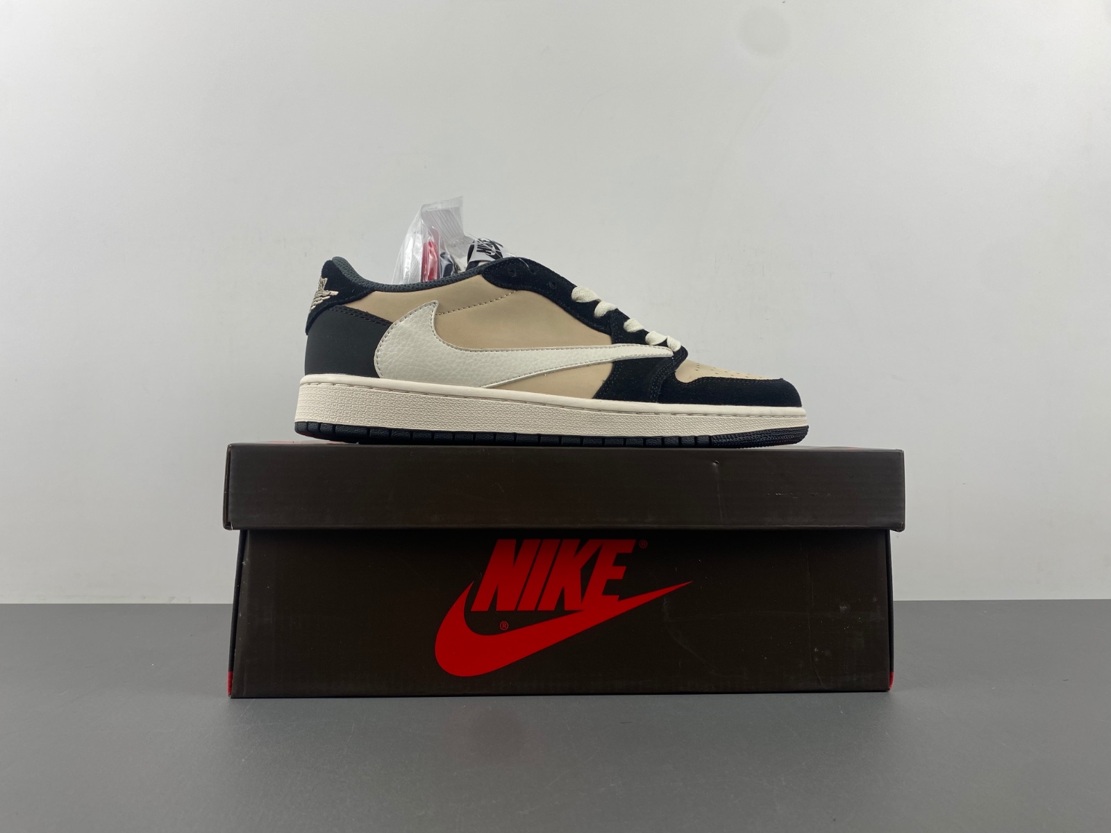 Travis Scott x Air Jordan 1 Low OG “Pale Vanilla”DM7866-201