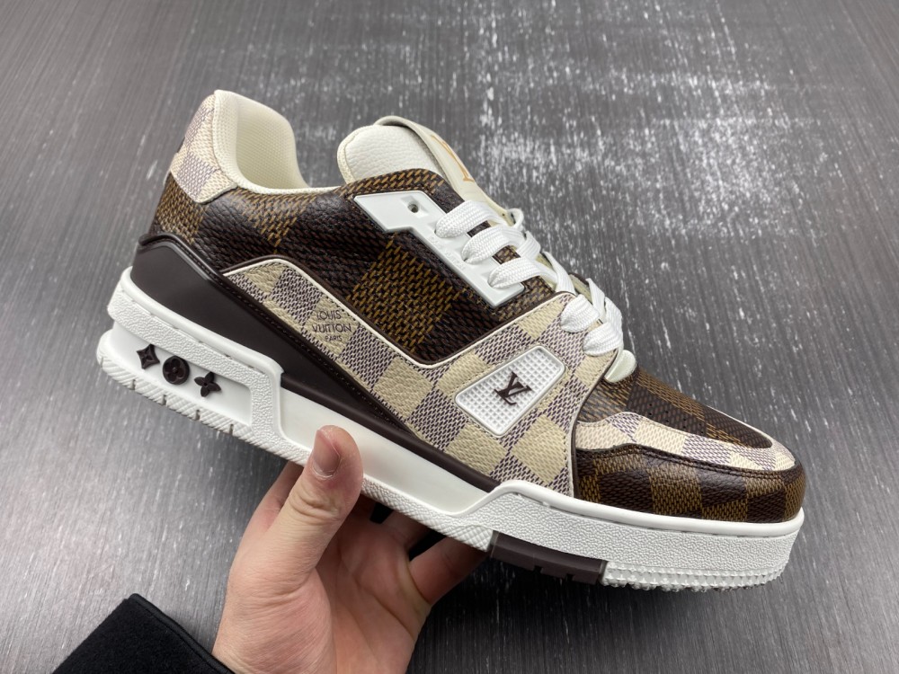 l**is V*t*n lv trainer damier