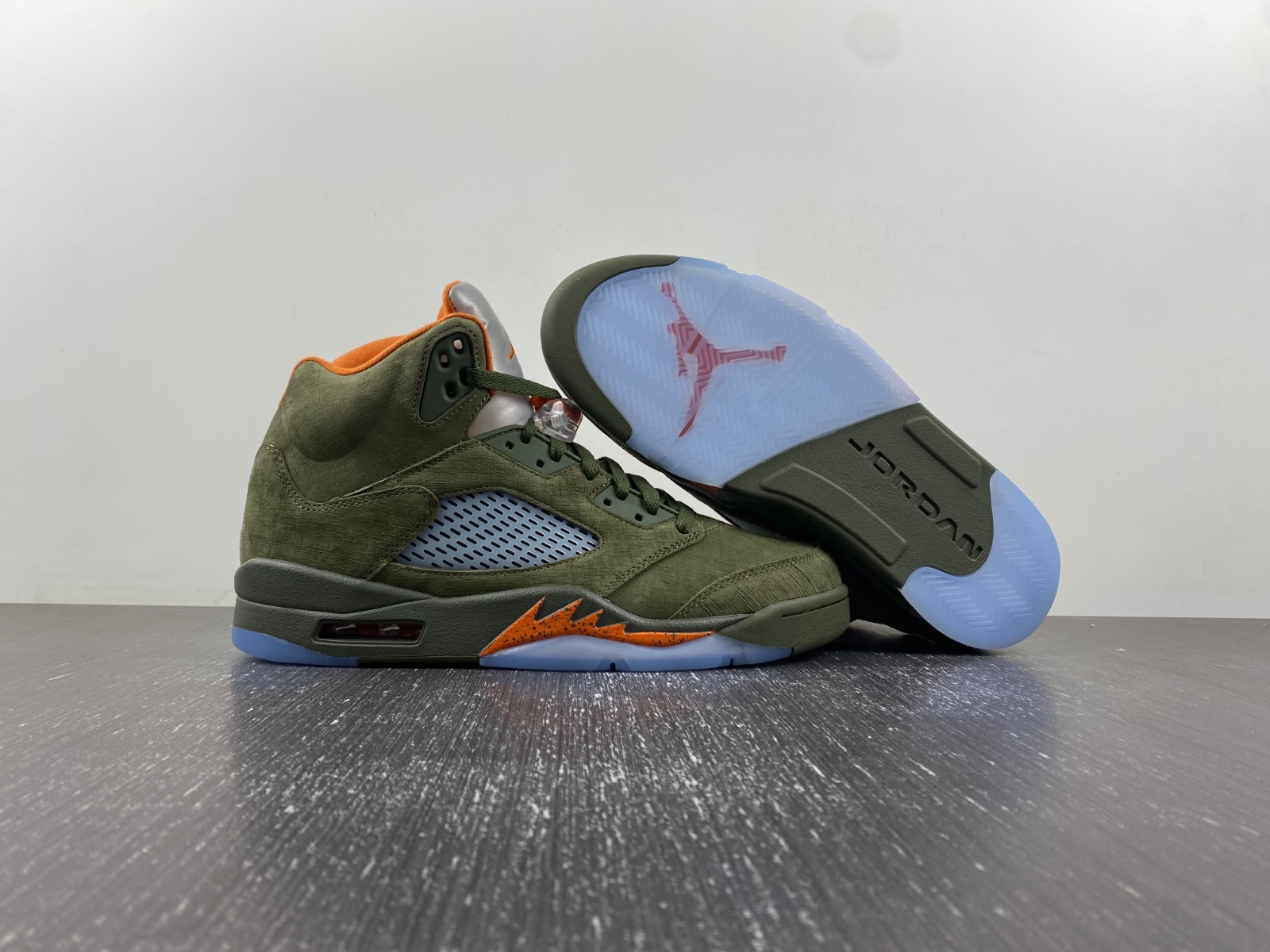 Air Jordan 5 “Olive“