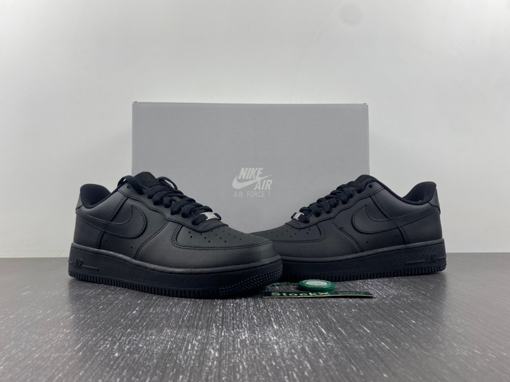 Nike Air Force 1 Black