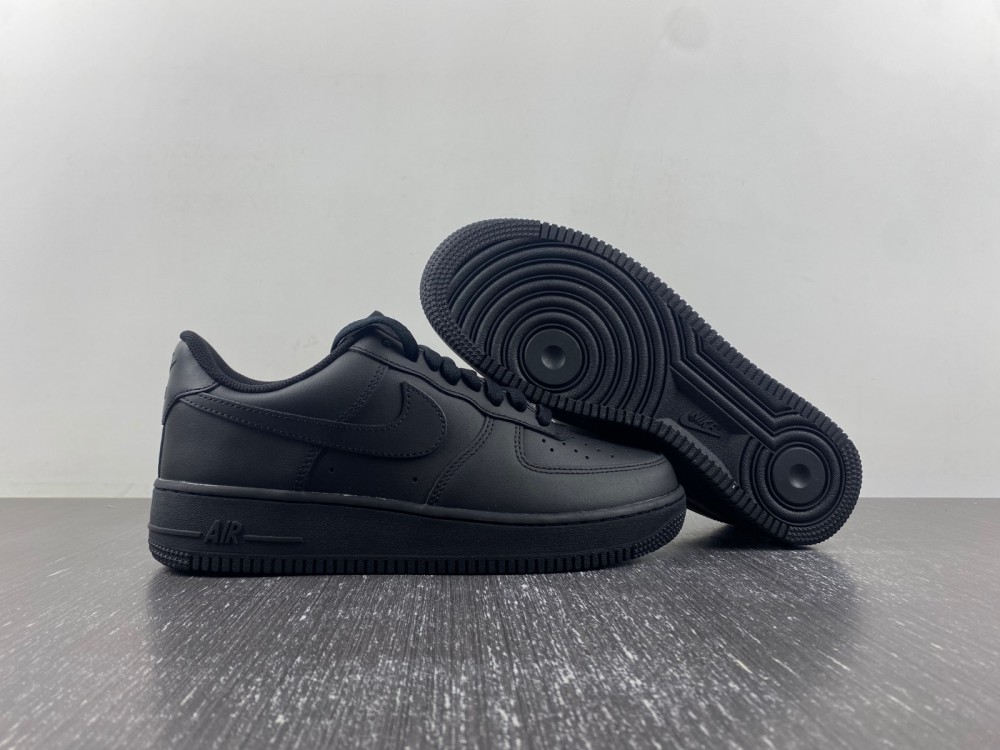 Nike Air Force 1 Black