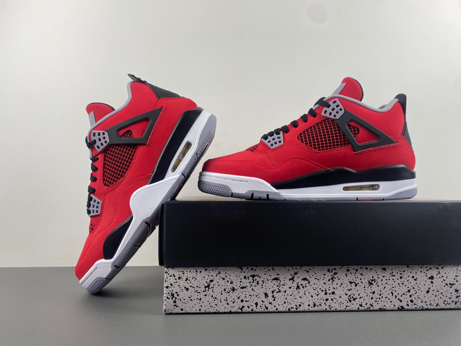 Air Jordan 4 Retro “Toro Bravo” 308497-603