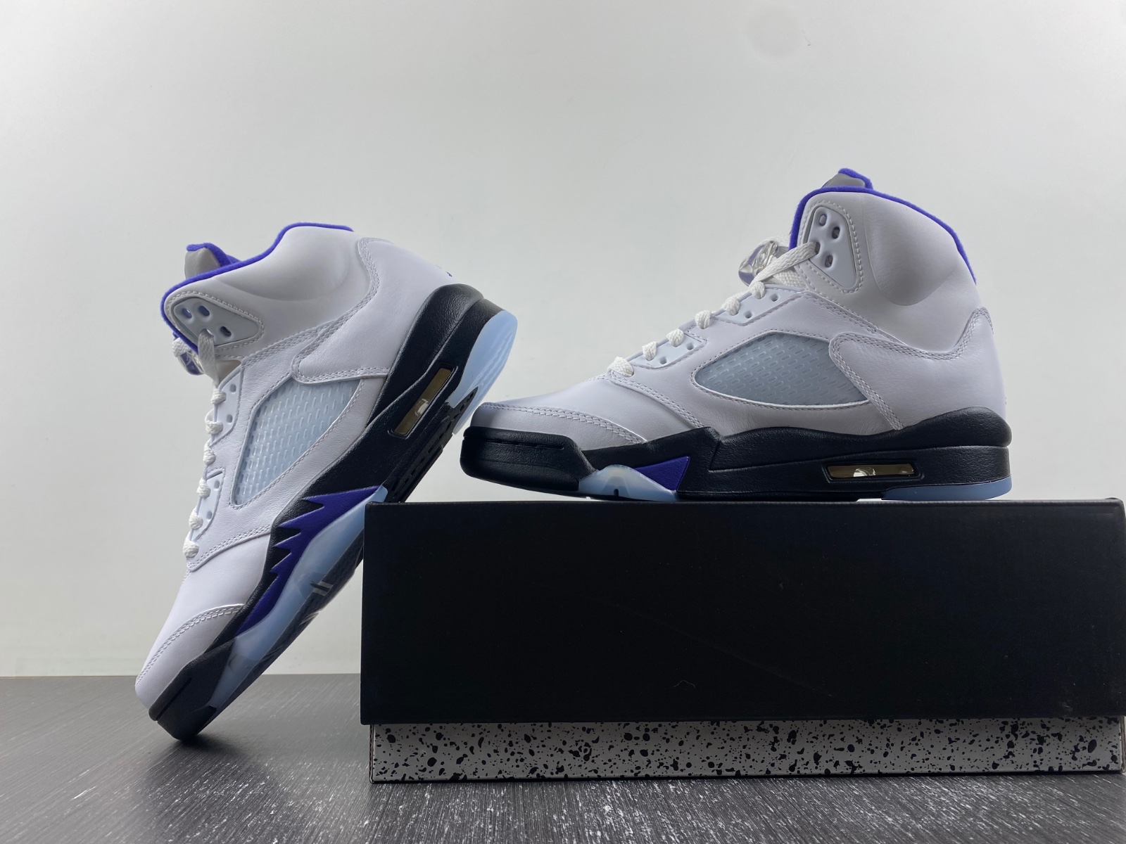 Air Jordan5 “CONCORD”