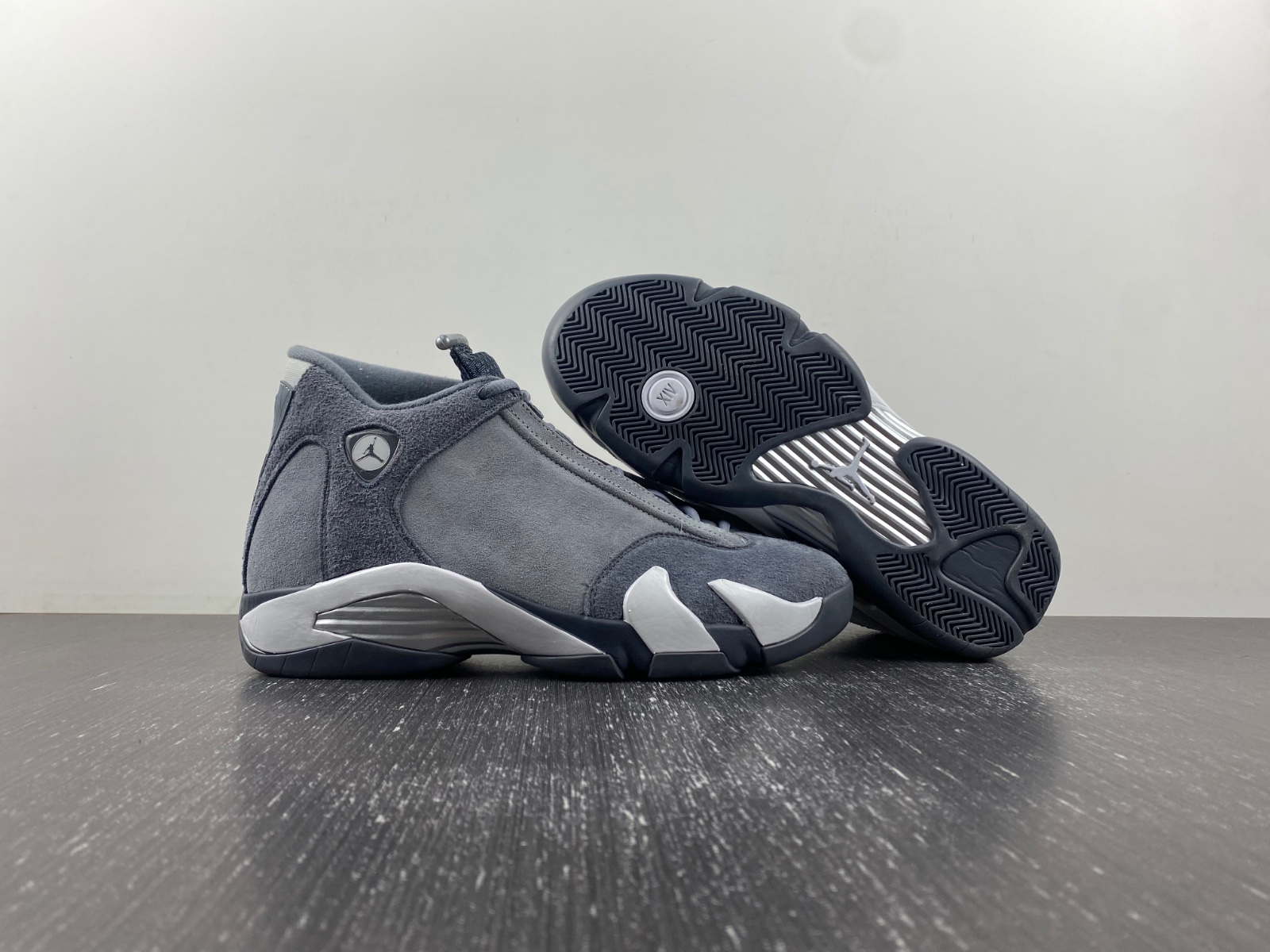 Air Jordan 14 SE "Flint Grey"