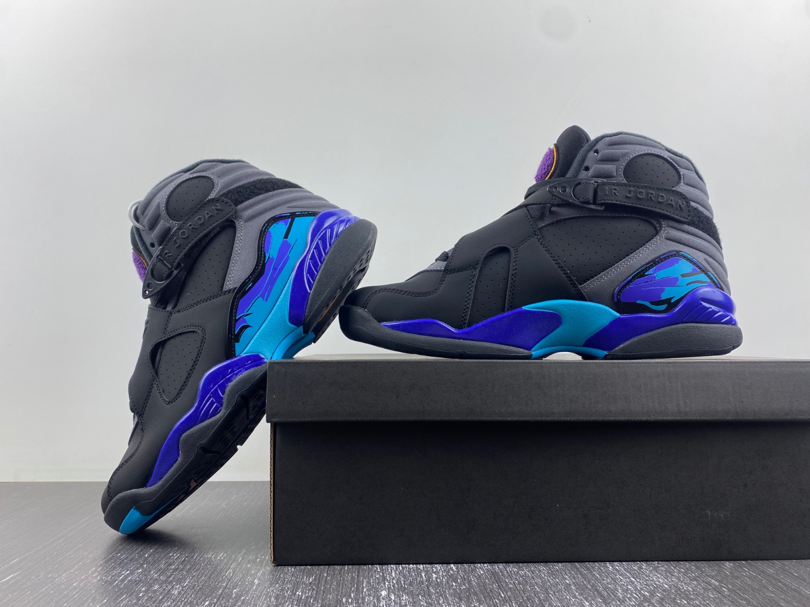 Air Jordan 8 “Aqua”