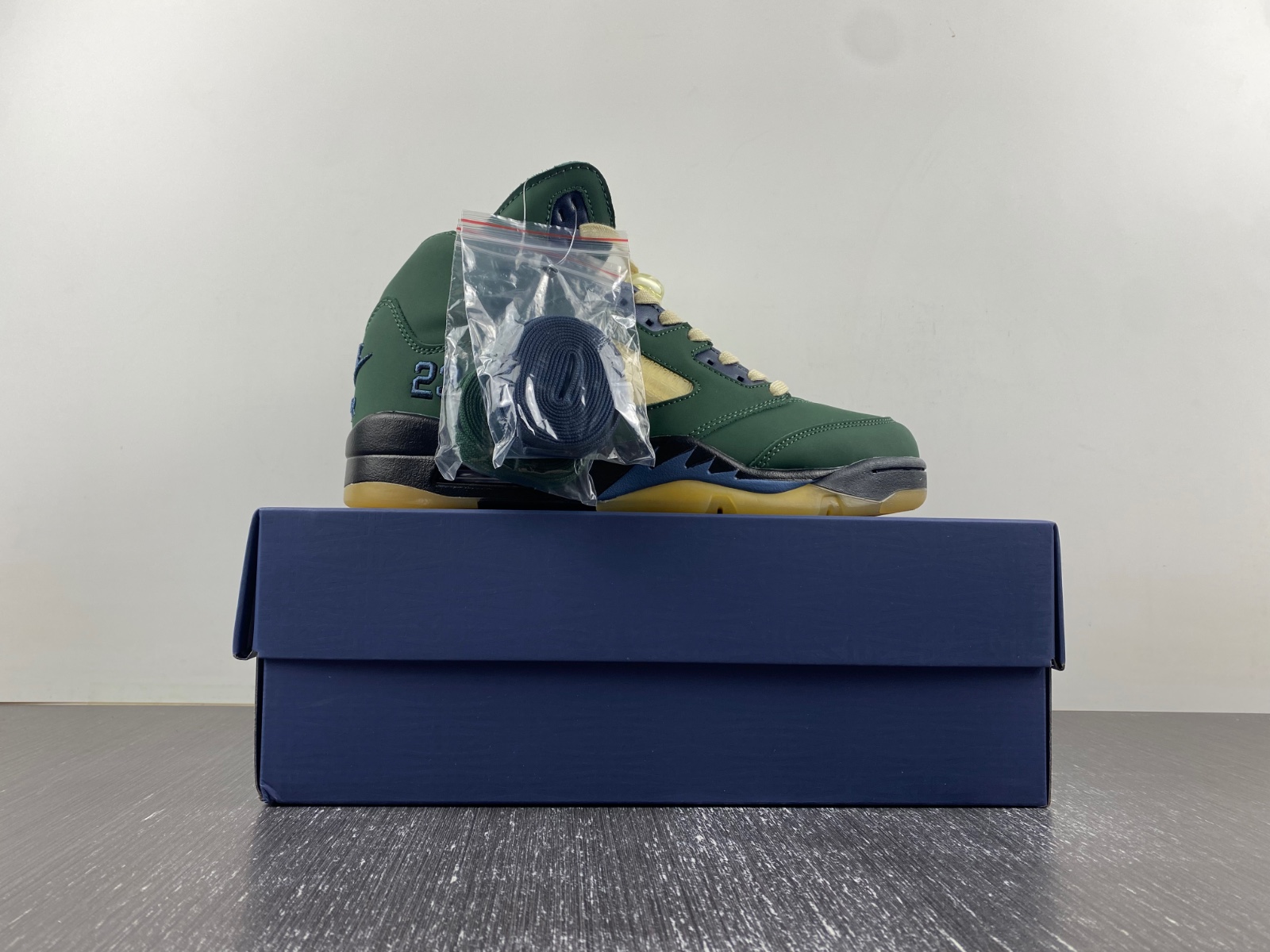 Air Jordan 5 "Navy Green”