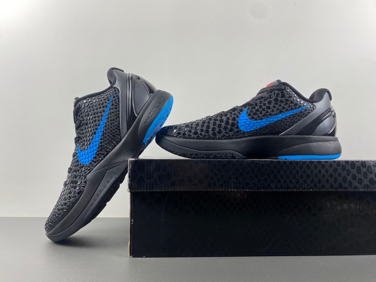 NIKE ZOOM KOBE 6 “DARK KNIGHT” 429659-016