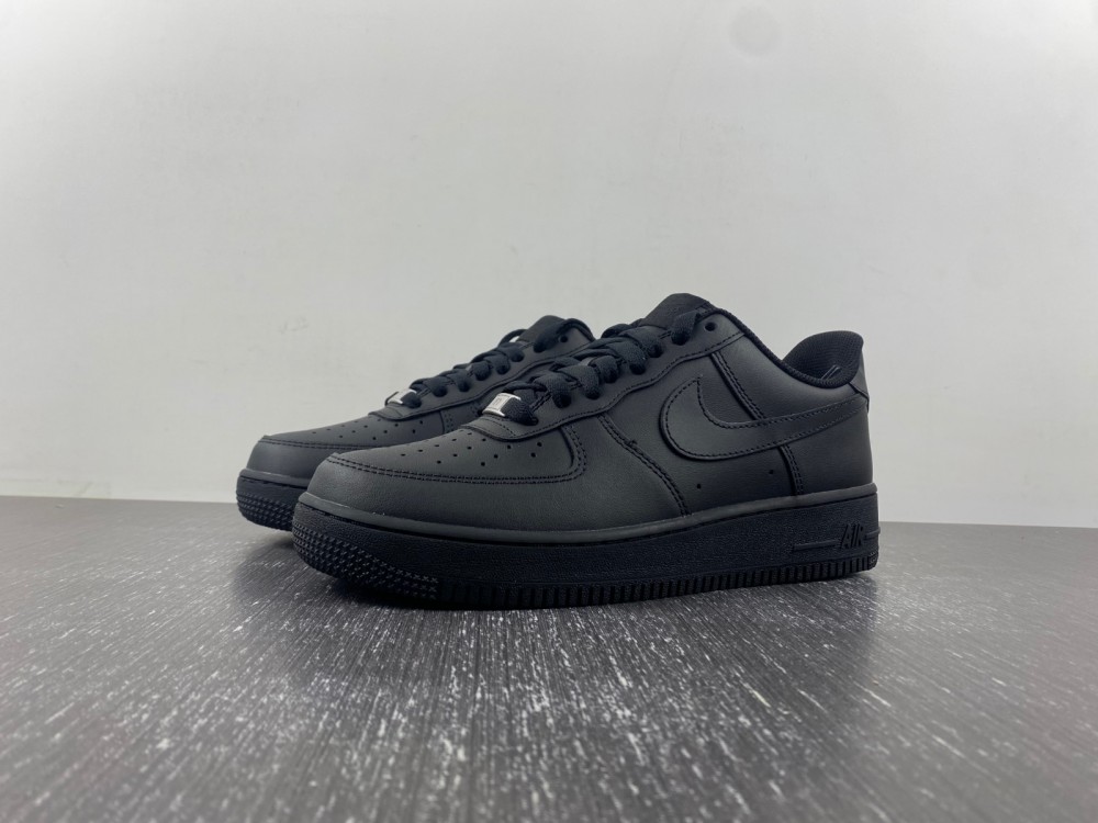 Nike Air Force 1 Black