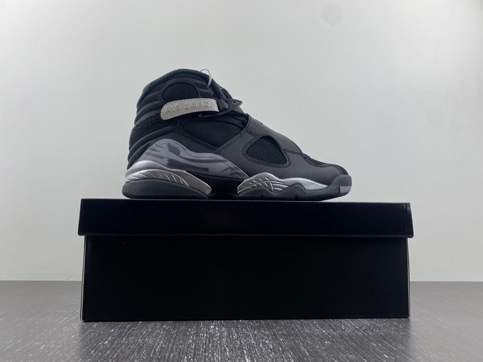 Air Jordan 8 Winterized “Gunsmoke”