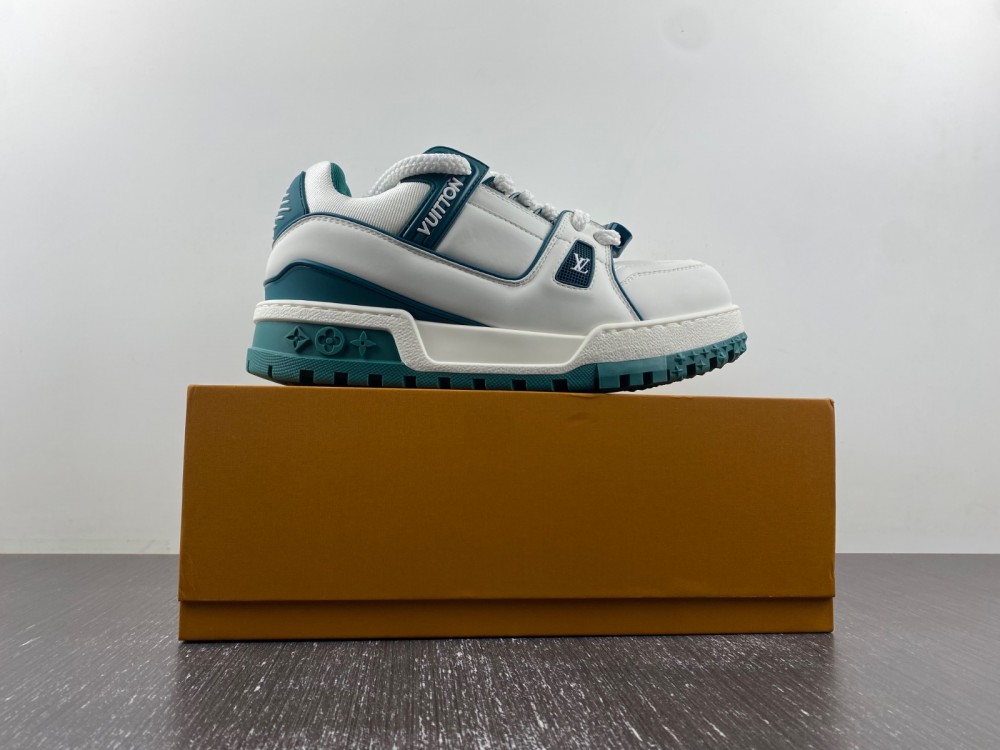 l**is V*t*n lv trainer maxi sneaker white green