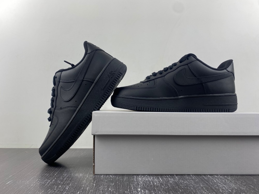 Nike Air Force 1 Black