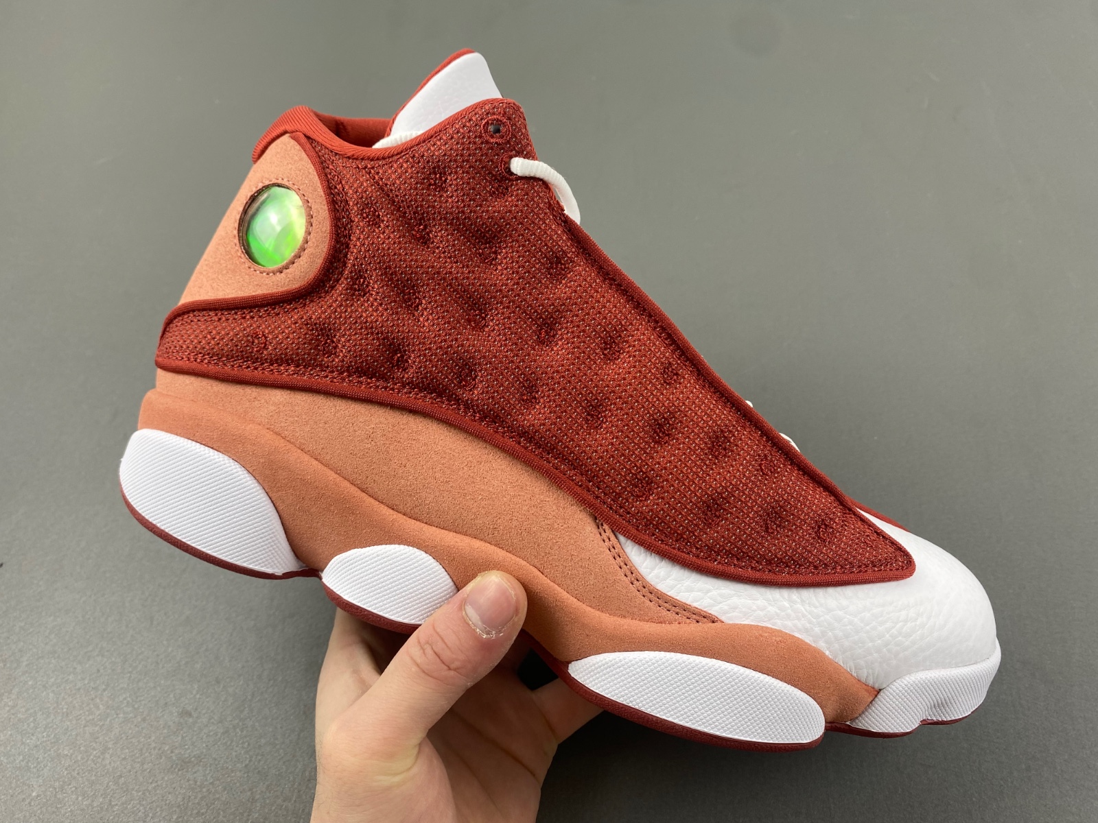 Air Jordan 13 “Dune Red”