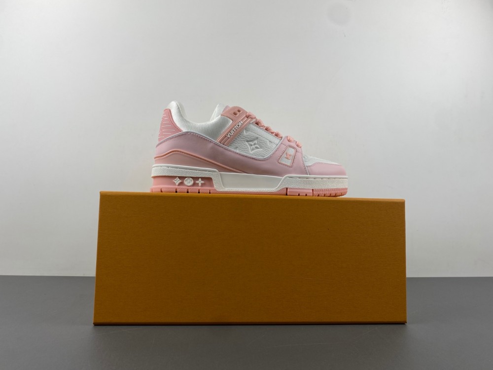 l**is V*t*n pink trainer