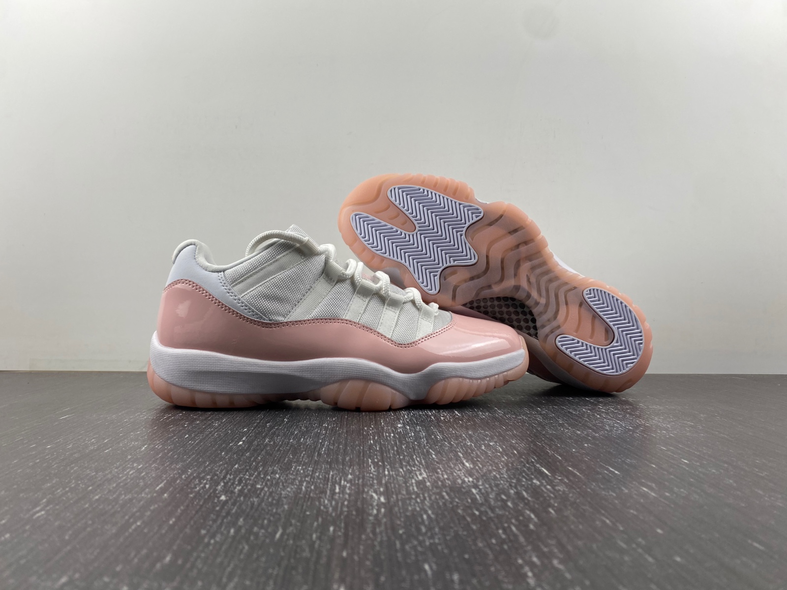 Air Jordan 11 Low WMNS “Legend Pink”AH7860-160