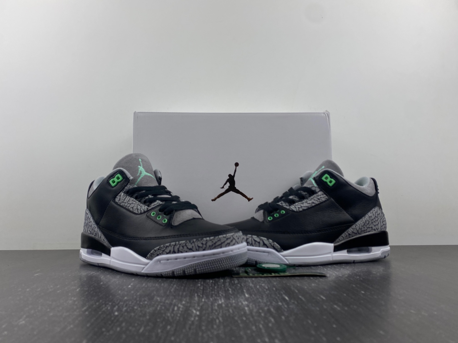 Air Jordan 3 “Green Glow”