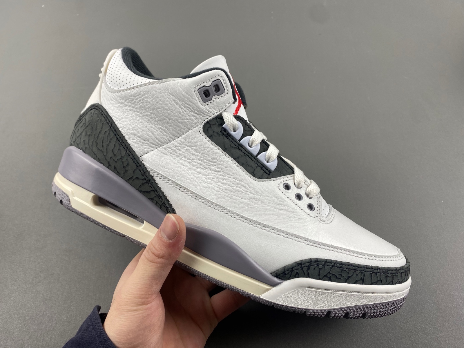 Air Jordan 3 “Cement Grey” CT8532-106