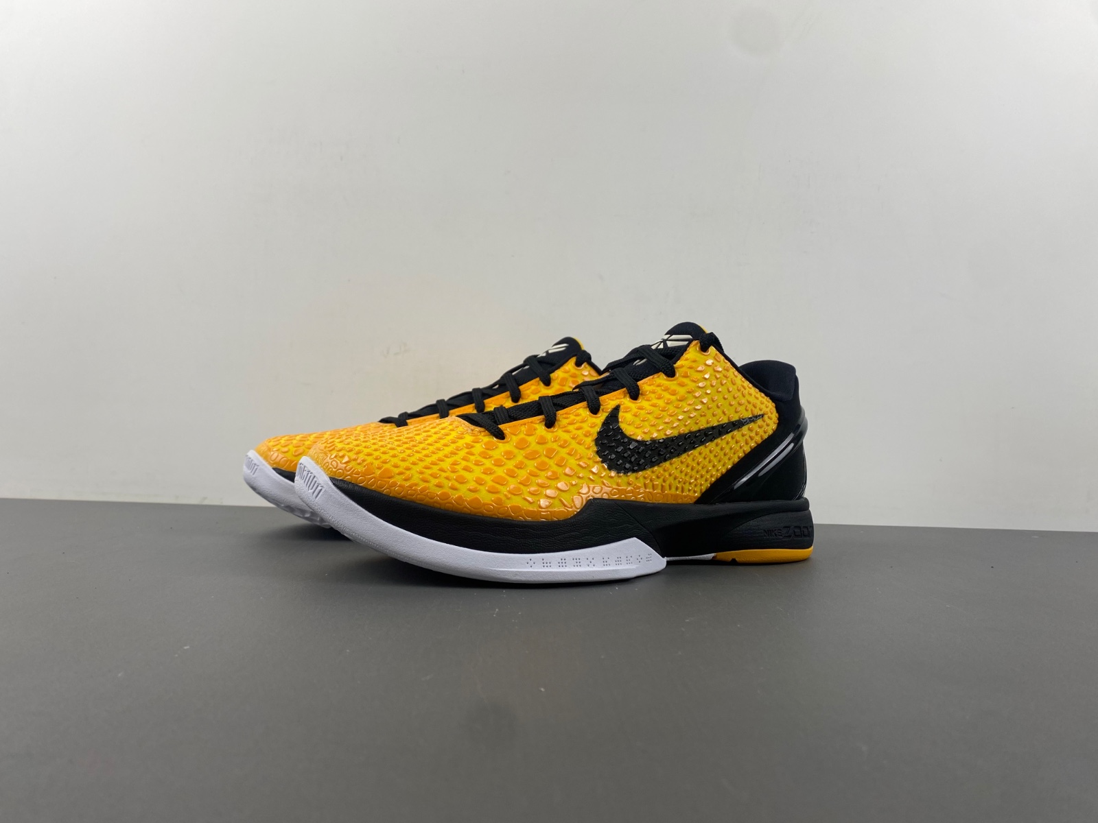 NIKE KOBE 6 PROTRO “LIGHTBULB” 429659-700