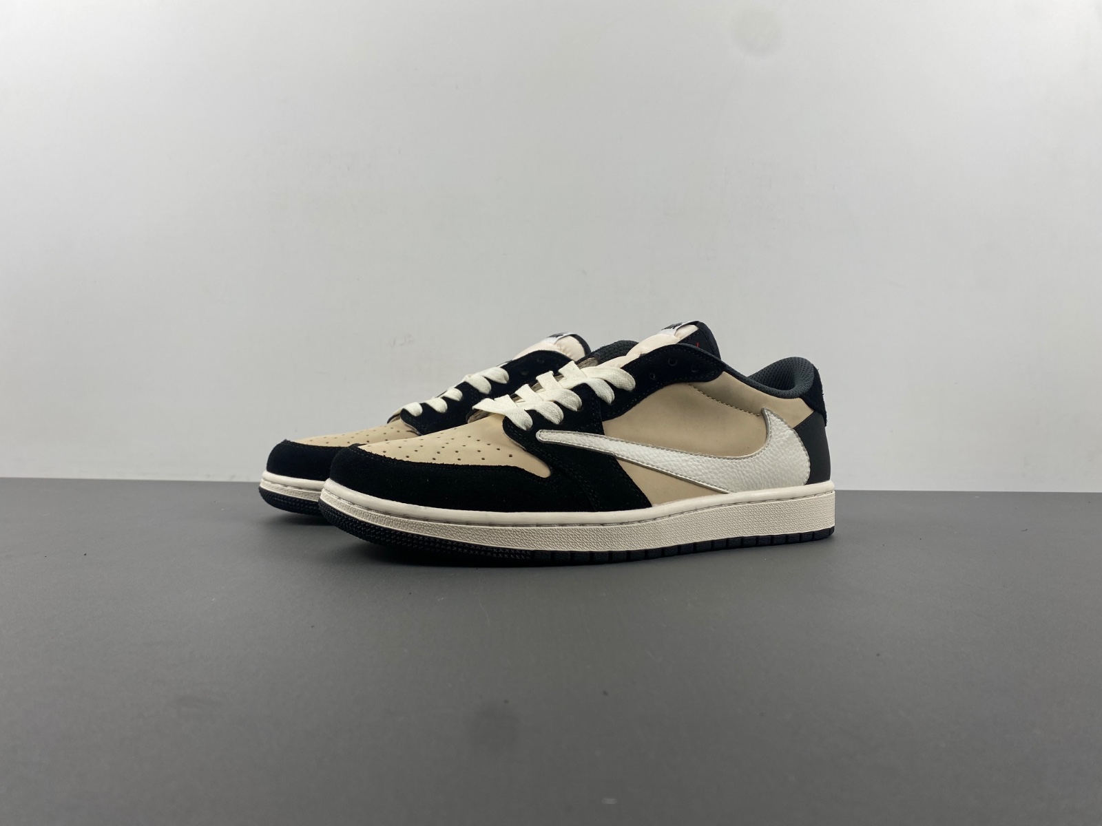 Travis Scott x Air Jordan 1 Low OG “Pale Vanilla”DM7866-201