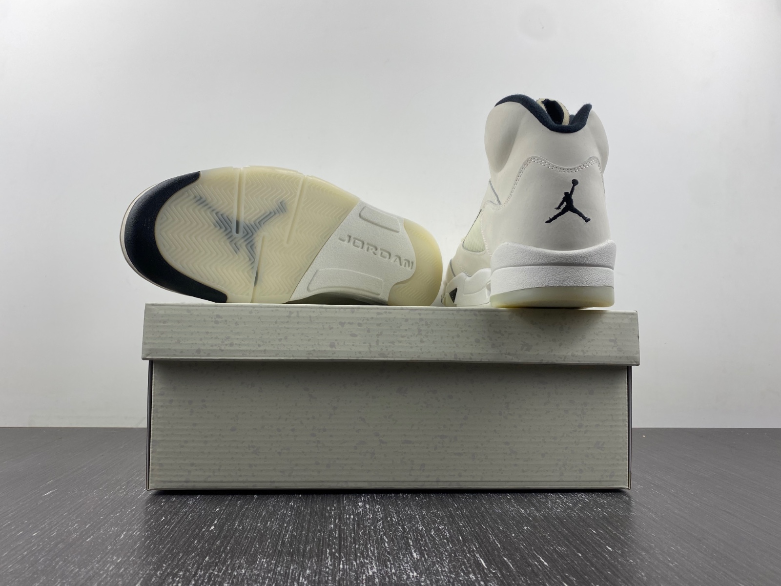 Air Jordan 5 SE “Sail”