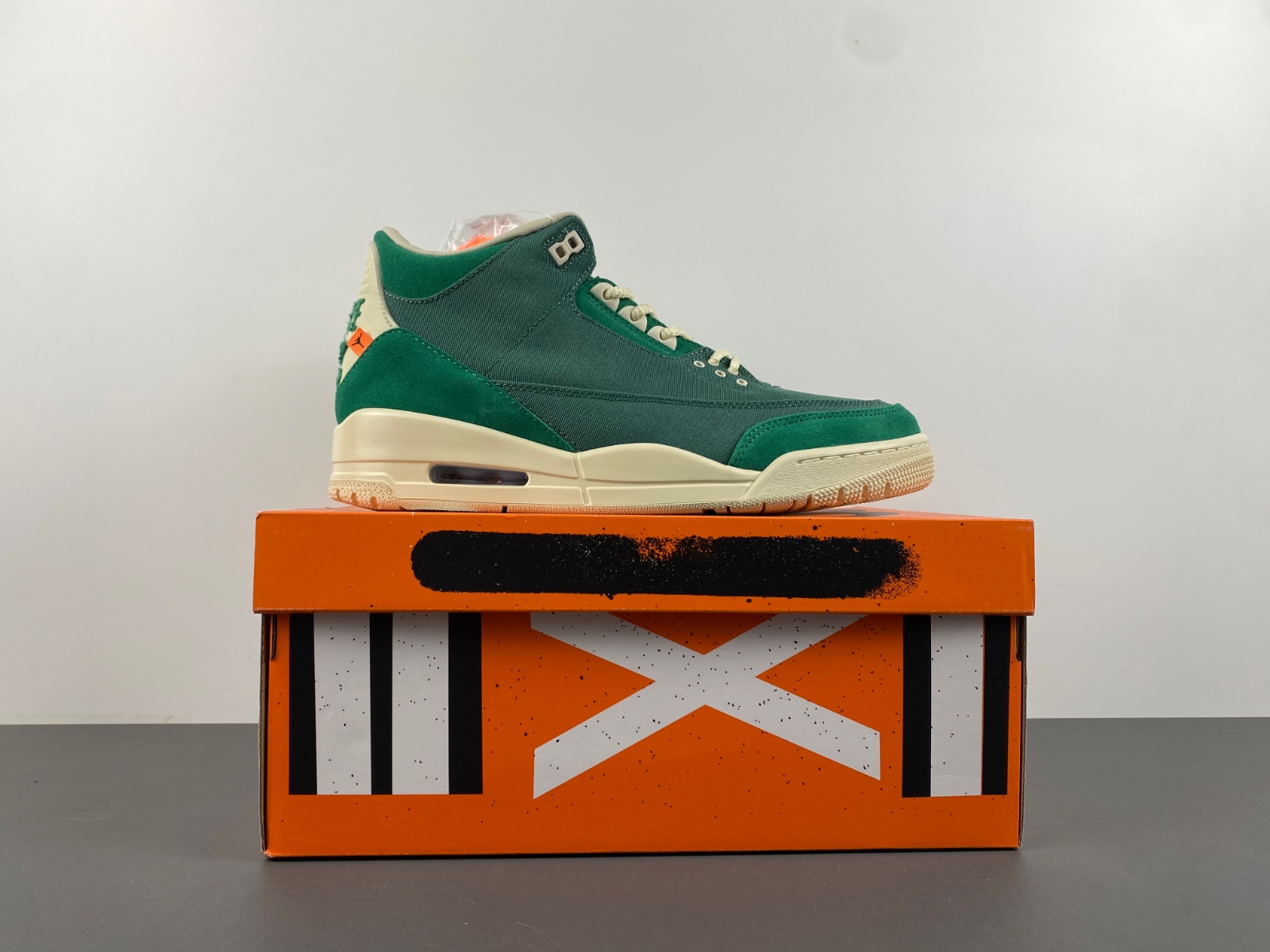 nina Ch*el abney x air jordan 3 fz7974-300